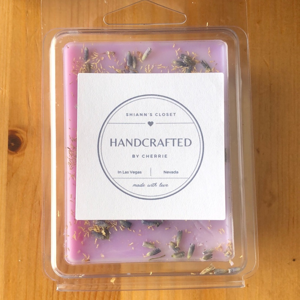 Handcrafted Soy wax melts Lightly scented 6 cubes